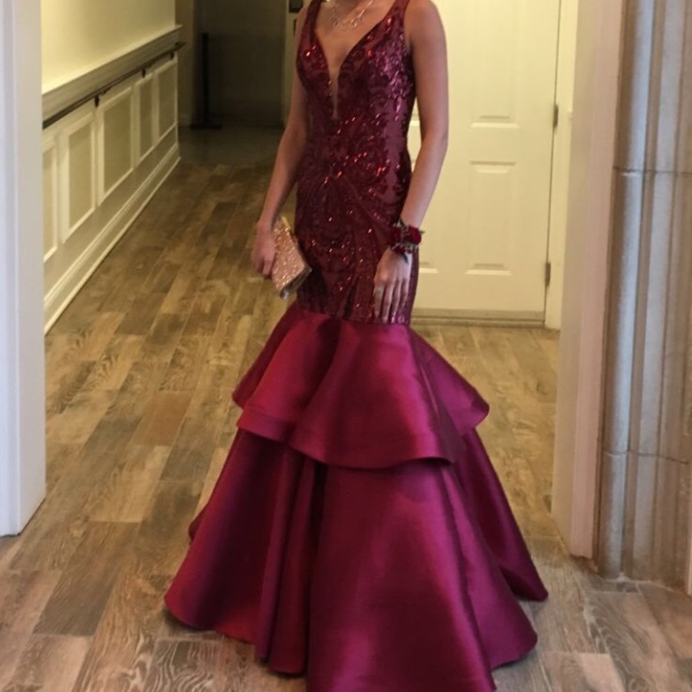 Prom dress - Picture 2 of 2